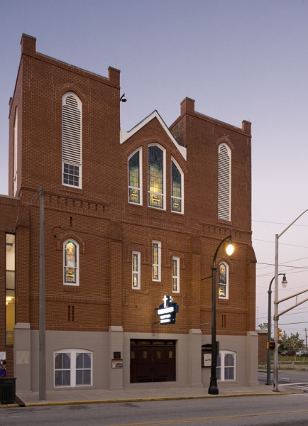 c14-Ebenezer-at-dusk